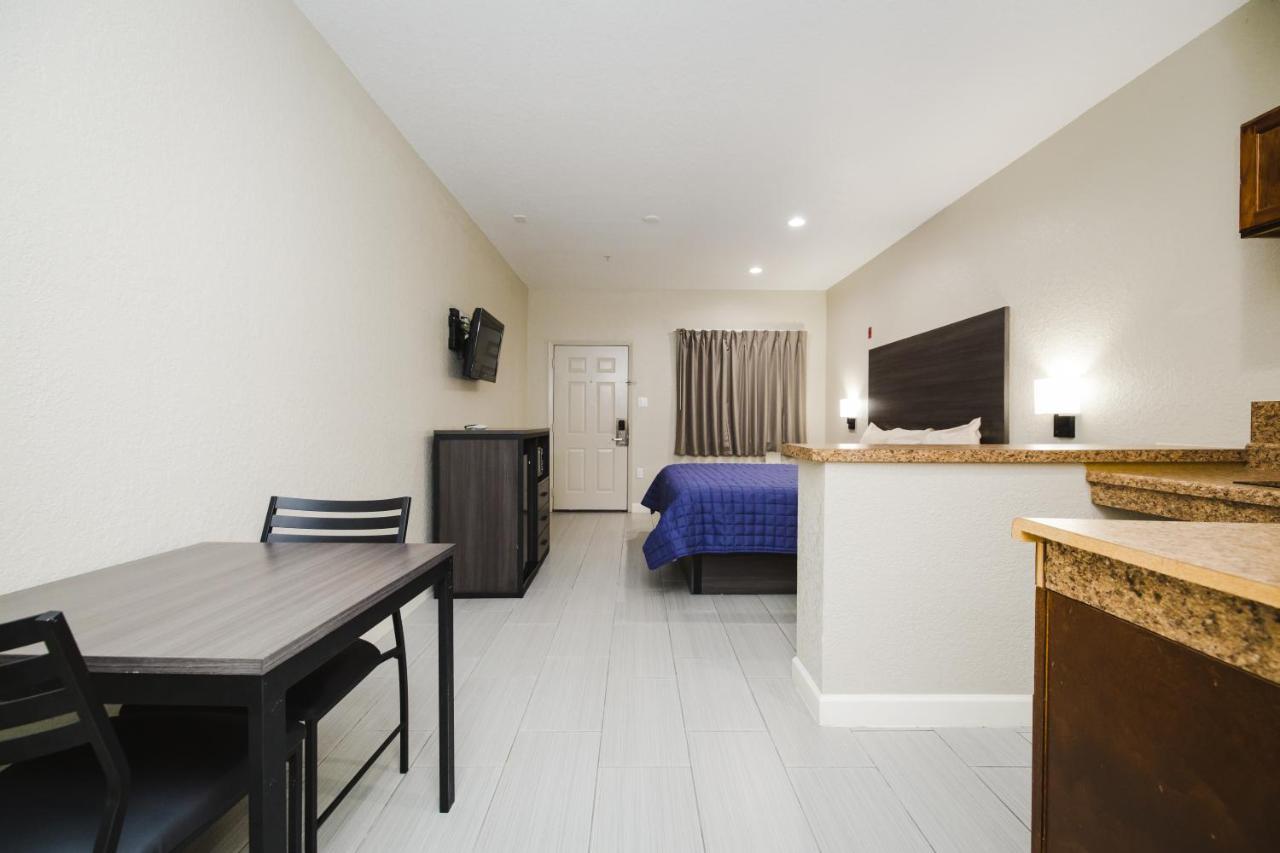 Winchester Inn And Suites Humble/Iah/North Houston Eksteriør billede